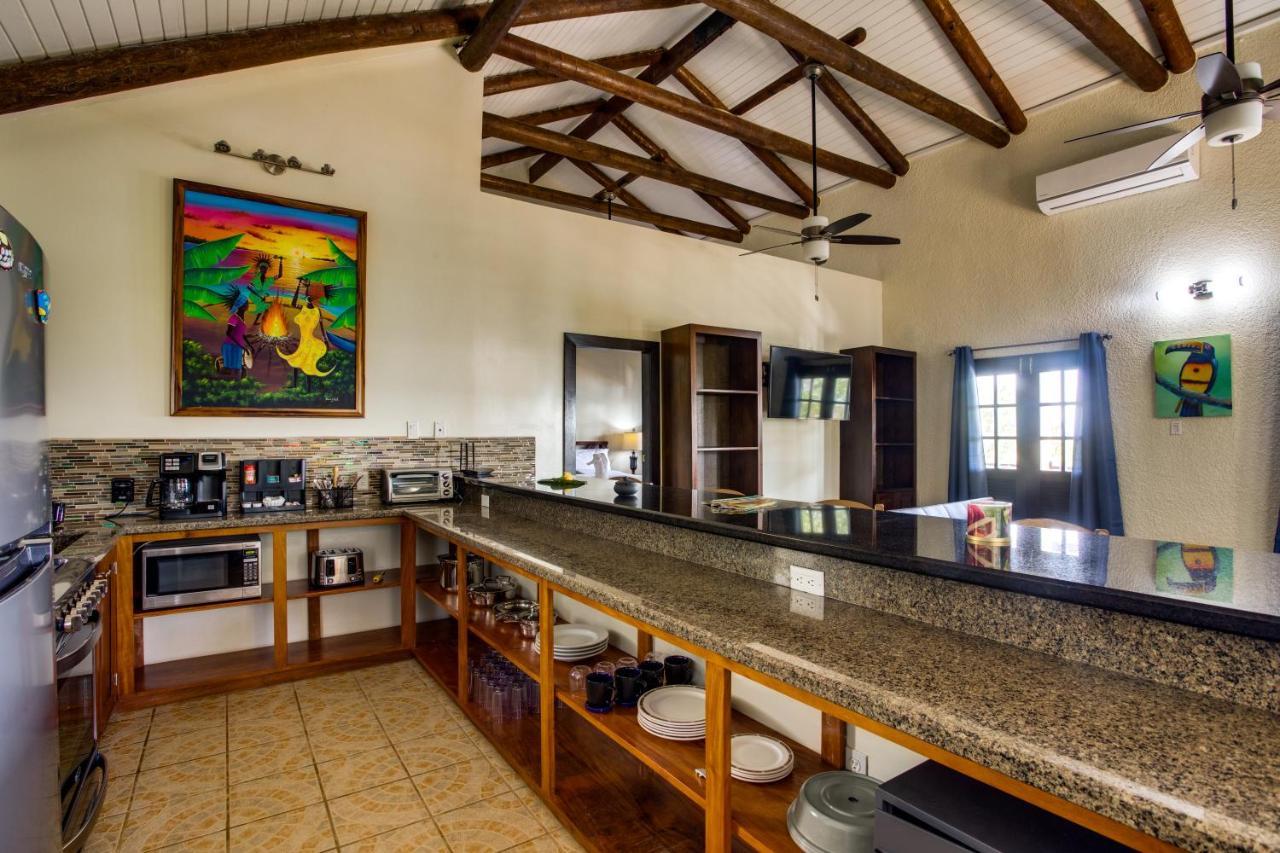 Mariposa Belize Beach Resort Placencia Екстериор снимка